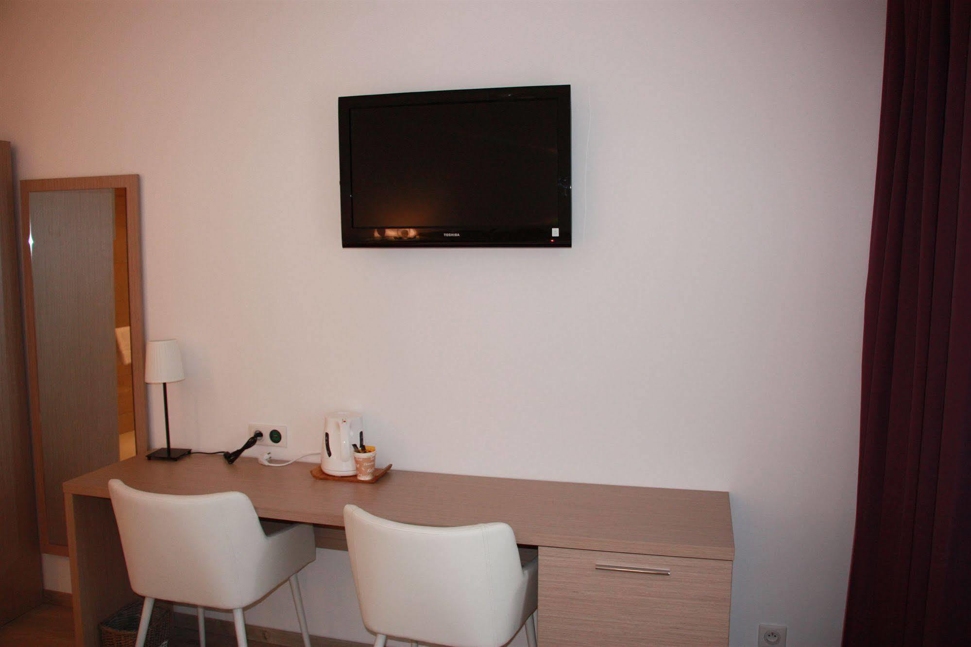 Hotel Terranostra Tarascon-sur-Ariège Zewnętrze zdjęcie